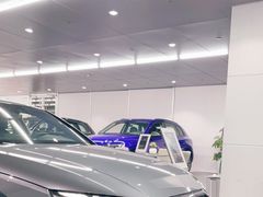 -上海冠松华奥奥迪4S店(张江店)