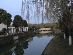 -上海滴水湖皇冠假日酒店