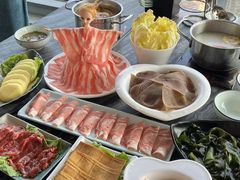 -云中捞高空旋转餐厅(商茂世纪广场店)