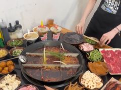 -渝嘴小老弟老火锅(华新村店)