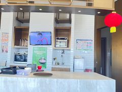 -杏荟旋转餐厅(广州爱群店)