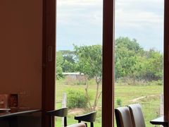 -Chom Cafe and Restaurant