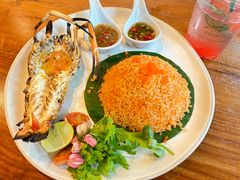-Chom Cafe and Restaurant