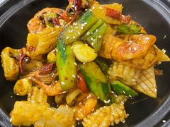 干锅鱿鱼基围虾-江城燕子大排档(江汉路步行街店)