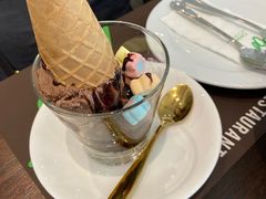 -Chom Cafe and Restaurant