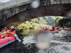 -安吉龙王山峡谷漂流