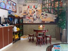 用餐区-广信牛奶甜品世家(台东店)