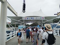 -亚龙湾中心广场