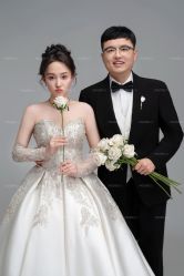 -雪中彩影婚纱摄影·微光艺术中心