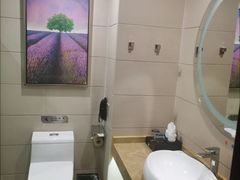 -麗枫(广州番禺长隆南村万博地铁站店)