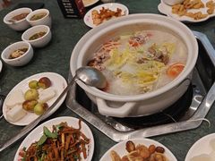 -谢云贵清香水煮鸡火锅(总店)
