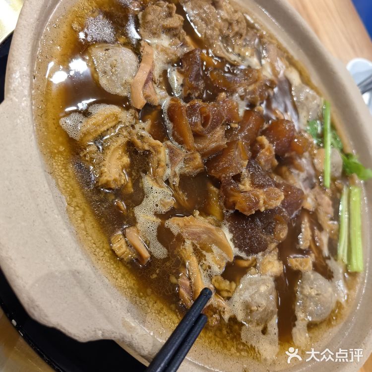 79元一位自助炒鸡划算哒，加了好多丸子超好吃