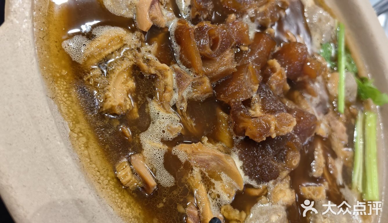 79元一位自助炒鸡划算哒，加了好多丸子超好吃