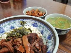 金牌半筋半肉面-旺泉餐饮店·清真牛肉面馆