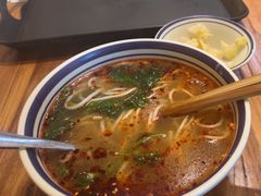 -云阿蛮云南生烫牛肉米线(奉贤路店)