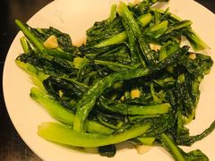 -臻鲜燕海鲜融合餐厅(金陵style店)