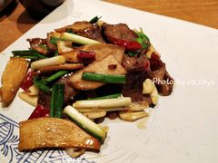 -云海肴·汽锅鸡·云南菜(天山百盛优客店)