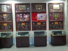 -毛泽东像章珍藏馆