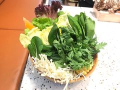 有机时蔬大丰收-椰子营·椰子鸡火锅(万象里店)
