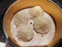 -河畔春天时尚餐厅