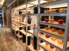 面包甜点陈列柜-北京王府井希尔顿酒店·万斯阁西餐厅