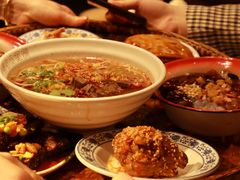 -爆炸头阿姨小四川正宗川味小吃(无任何分店)