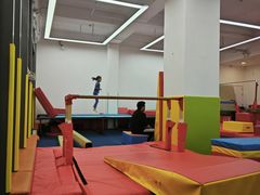 -蜩动儿童运动成长馆(恒生万鹂广场店)