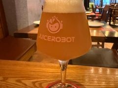 击倒巨人暴龙苏美式淡色艾尔-JuiceRobot·手工意大利面&汉堡精酿(珠江新城店)