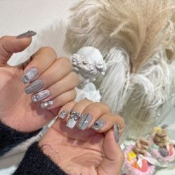 -花岐款式专研健康美甲沙龙