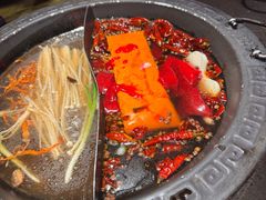 -宽板凳老灶火锅(台湾街店)