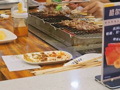 -哈尔滨小酒馆·鲜肉现穿自助烧烤(康新花园店)