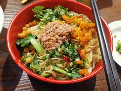 -爆炸头阿姨小四川正宗川味小吃(无任何分店)