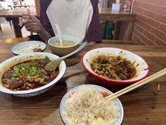 -朱大嘴肥肠血旺(福字街店)