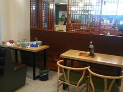 卡座-螺大蛳柳州螺蛳粉·火锅·热干面(西城永捷店)