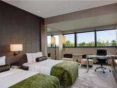 -上海滴水湖皇冠假日酒店