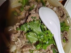 -大众跷脚牛肉馆·非遗传承单位(峨眉山店)