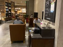 -星巴克(济南美莲广场店)