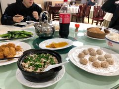 -品香菜馆(旗峰路中侨大厦店)