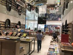 -钟书阁(群光广场店)