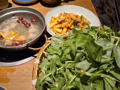 -吃饭皇帝大土家民族菜(正大广场店)