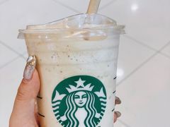 -星巴克(上海虹桥新天地二店)