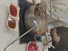 -黑山牛肉汤火锅(花城汇店)