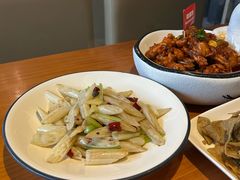 酸辣藕带-莲餐厅·湖北菜·潜江小龙虾店(愚园路店)