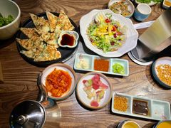 -明洞阿姨·韩式酱蟹烤肉·创意料理(三元桥店)