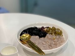 鲜奶芋泥仙草绿豆芋圆冰淇凌-九秋茶铺(三里屯店)