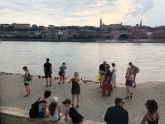 -多瑙河畔鞋履雕塑