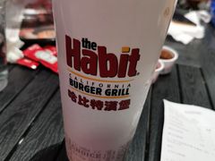 -The Habit Burger Grill 哈比特汉堡(爱琴海店)
