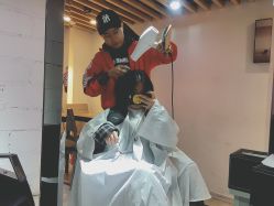 -SIX Hair Consultant