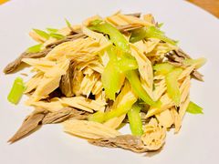 西芹拌双竹-伊喜饺子·烤鸭(五道口学院路店)