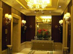 电梯间-北京瑞吉酒店